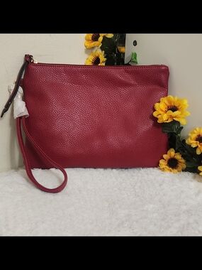 Pebbled Red Wristlet Clutch with Strap